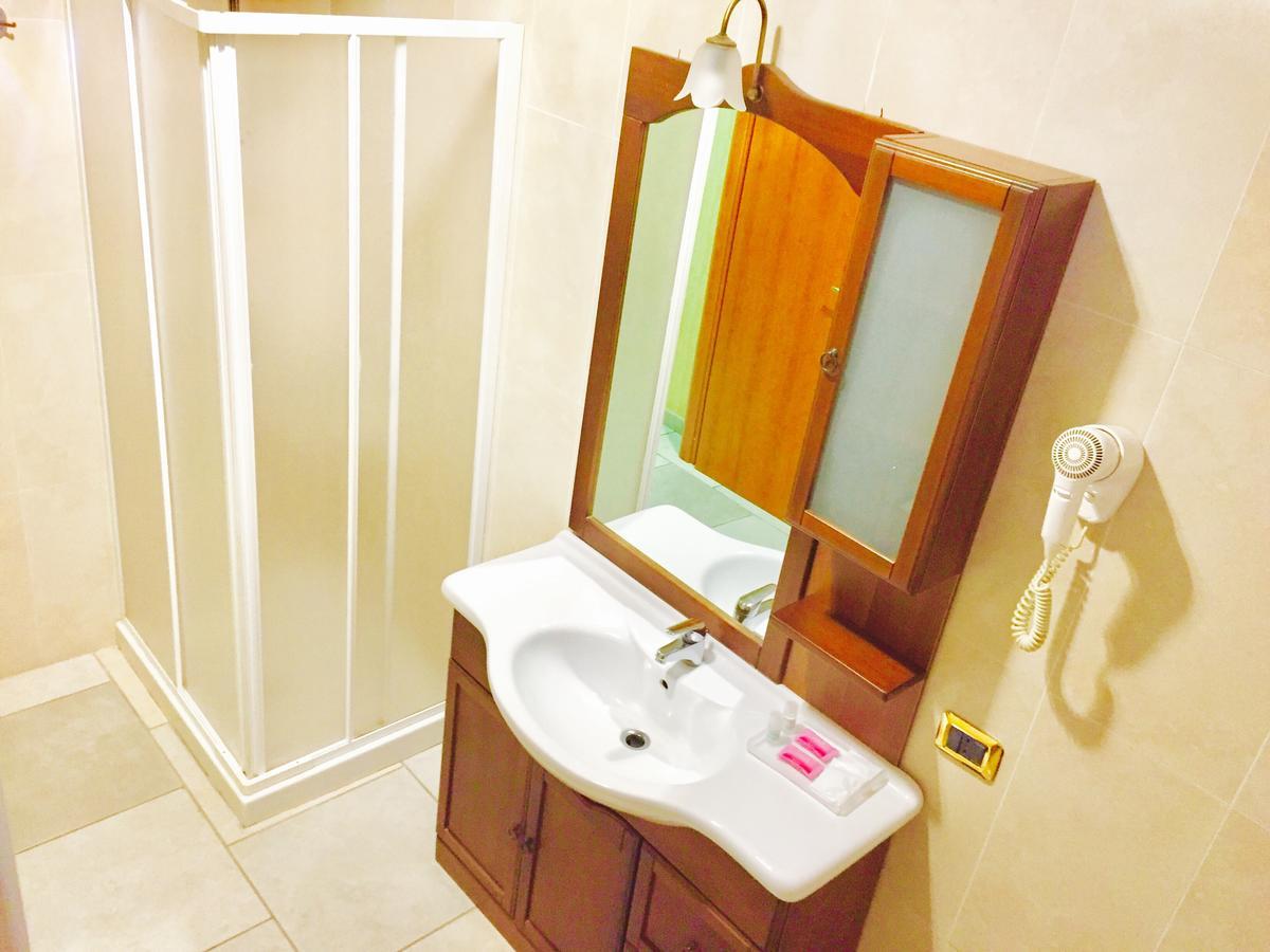 La Fontanina Hotel Giugliano In Campania Extérieur photo